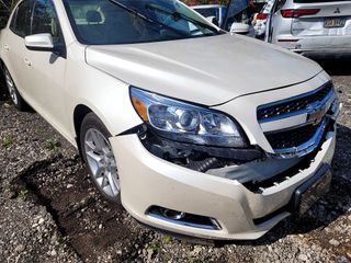 2013 Chevrolet Malibu ECO - Primary Damage Right Image
