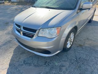 2013 Dodge Grand Caravan SXT - Exterior Front Left Corner Image