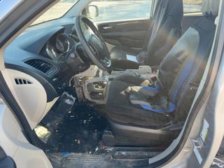 2013 Dodge Grand Caravan SXT - Interior Front Seat Image