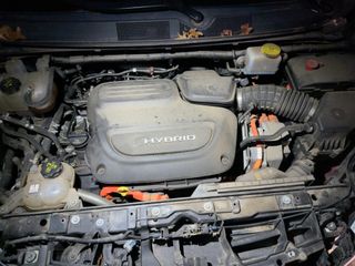 2018 Chrysler Pacifica Hybrid Hybrid Limited - Engine Compartment Image