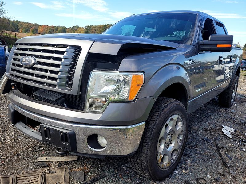 2012 Ford F-150 XLT - Exterior Front Left Corner Image