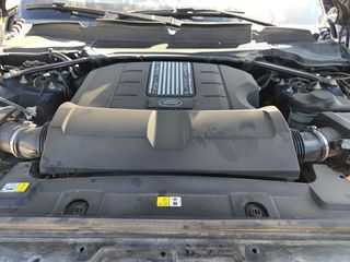 2020 Land Rover Range Rover P525 HSE - Engine Compartment Image