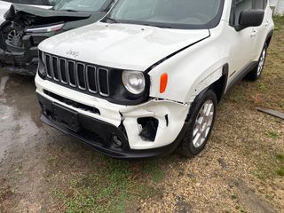2022 Jeep Renegade Latitude - Primary Damage Left Image