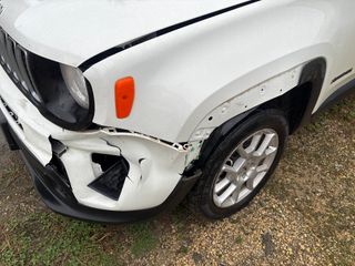 2022 Jeep Renegade Latitude - Primary Damage Right Image