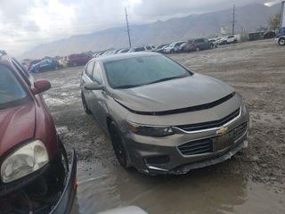2017 Chevrolet Malibu LT - Exterior Front Right Corner Image