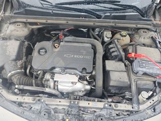 2017 Chevrolet Malibu LT - Engine Compartment Image
