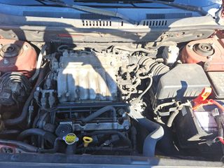 2005 Hyundai Santa Fe GLS - Engine Compartment Image