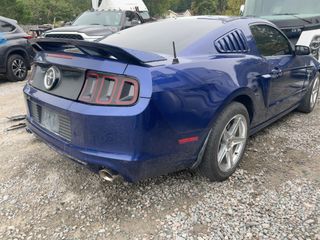 2014 Ford Mustang V6 Premium - Exterior Rear Right Corner Image
