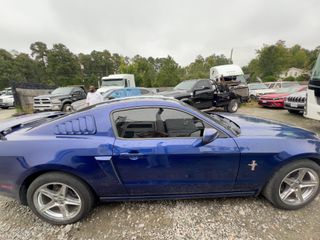 2014 Ford Mustang V6 Premium - Exterior Side Passenger