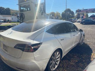 2018 Tesla Model 3 Long Range Battery - Exterior Rear Right Corner Image