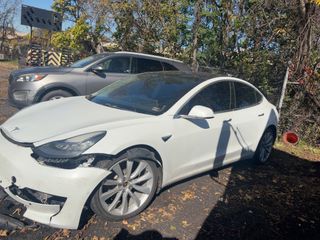 2018 Tesla Model 3 Long Range Battery - Exterior Side Driver Image