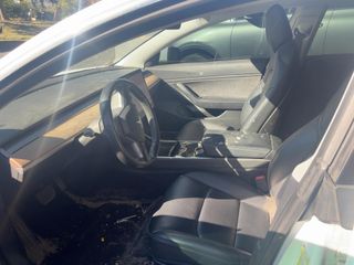 2018 Tesla Model 3 Long Range Battery - Interior Front Seat Image