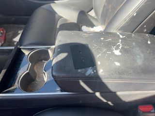 2018 Tesla Model 3 Long Range Battery - Interior Steering Wheel With Keys Image