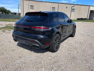 2024 Porsche Macan - Exterior Rear Right Corner Image