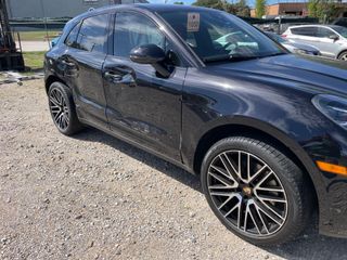 2024 Porsche Macan - Primary Damage Right Image