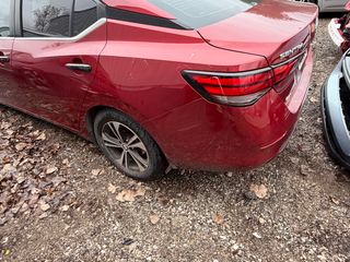 2020 Nissan Sentra SV - Exterior Rear Left Corner Image