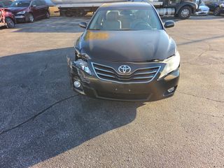 2011 Toyota Camry XLE - Exterior Front Center Image