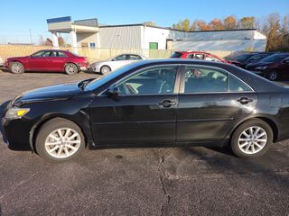 2011 Toyota Camry XLE - Exterior Side Driver Image