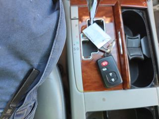 2011 Toyota Camry XLE - Interior Steering Wheel With Keys Image