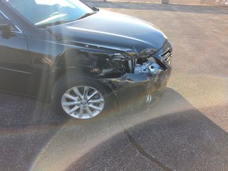 2011 Toyota Camry XLE - Primary Damage Right Image