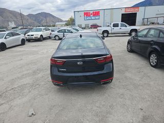 2017 Kia Cadenza Premium - Exterior Rear Center Image