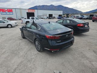 2017 Kia Cadenza Premium - Exterior Rear Left Corner Image