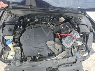 2017 Kia Cadenza Premium - Engine Compartment Image