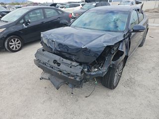 2017 Kia Cadenza Premium - Primary Damage Right Image