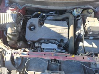 2019 GMC Terrain SLT - Engine Compartment Image