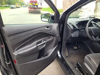 2018 Ford Escape SE - Driver's Front Door Image