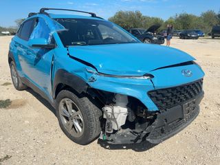 2022 Hyundai Kona SEL - Exterior Front Right Corner Image