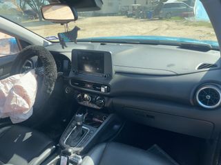 2022 Hyundai Kona SEL - Interior Full Dashboard Image
