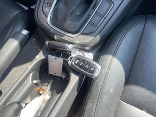 2022 Hyundai Kona SEL - Interior Steering Wheel With Keys Image