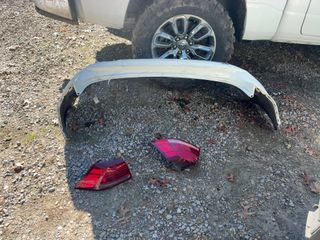 Vehicle Parts Image #2