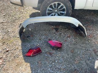 Vehicle Parts Image #3