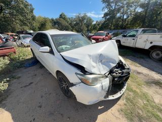 2017 Toyota Camry SE - Primary Damage Right Image