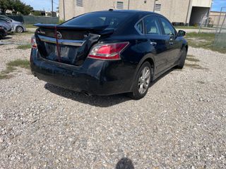 2015 Nissan Altima 2.5 SL - Exterior Rear Right Corner Image