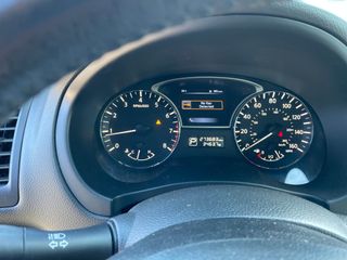 2015 Nissan Altima 2.5 SL - Interior Instrument Cluster / Odometer Image