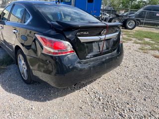 2015 Nissan Altima 2.5 SL - Primary Damage Left Image