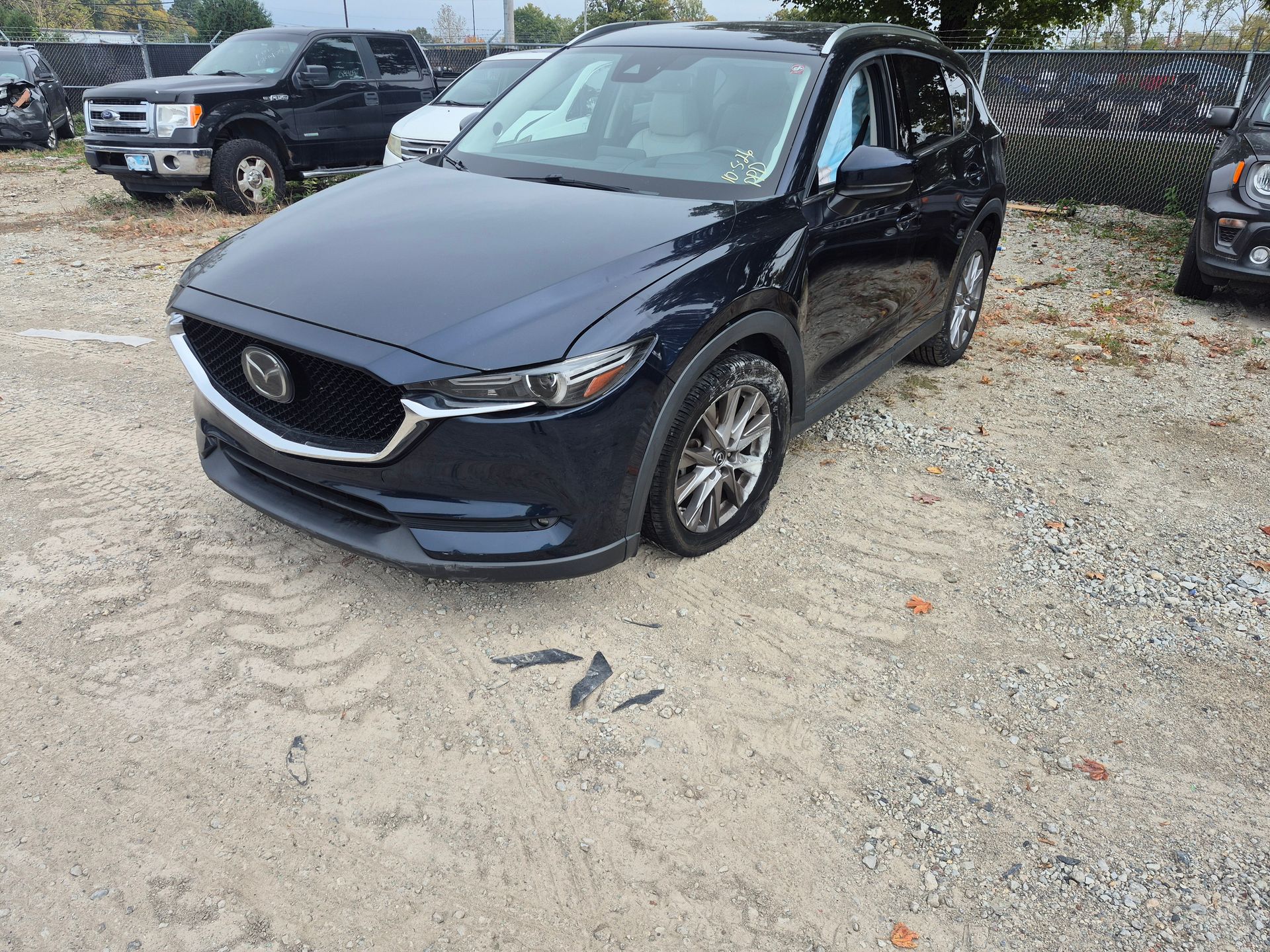 2020 Mazda CX-5 Grand Touring - Exterior Front Left Corner Image