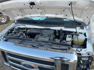 2025 Ford E-350 Cutaway - Engine Compartment Image