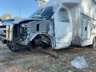 2025 Ford E-350 Cutaway - Primary Damage Left Image