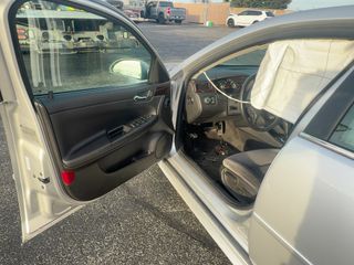 2012 Chevrolet Impala LT Retail - Driver's Front Door Image