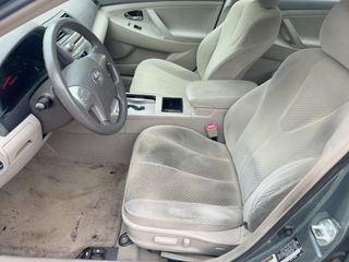 2009 Toyota Camry LE - Interior Front Seat Image