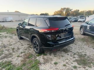 2024 Nissan Rogue SV - Exterior Rear Left Corner Image