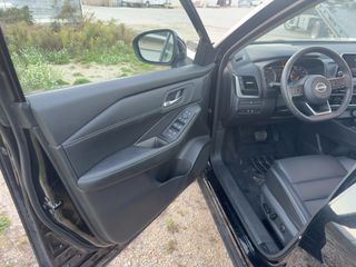 2024 Nissan Rogue SV - Driver's Front Door Image