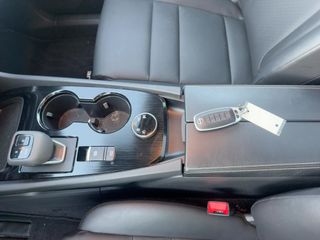 2024 Nissan Rogue SV - Interior Steering Wheel With Keys Image