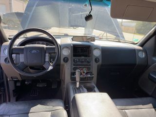 2006 Ford F-150 XLT - Interior Full Dashboard Image