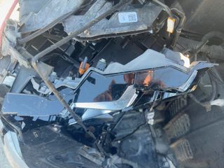 Vehicle Parts Image #3