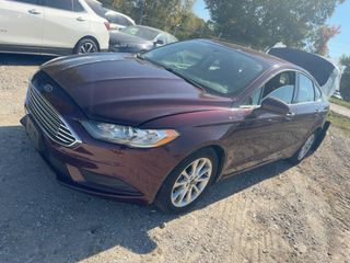 2017 Ford Fusion SE - Exterior Front Left Corner Image